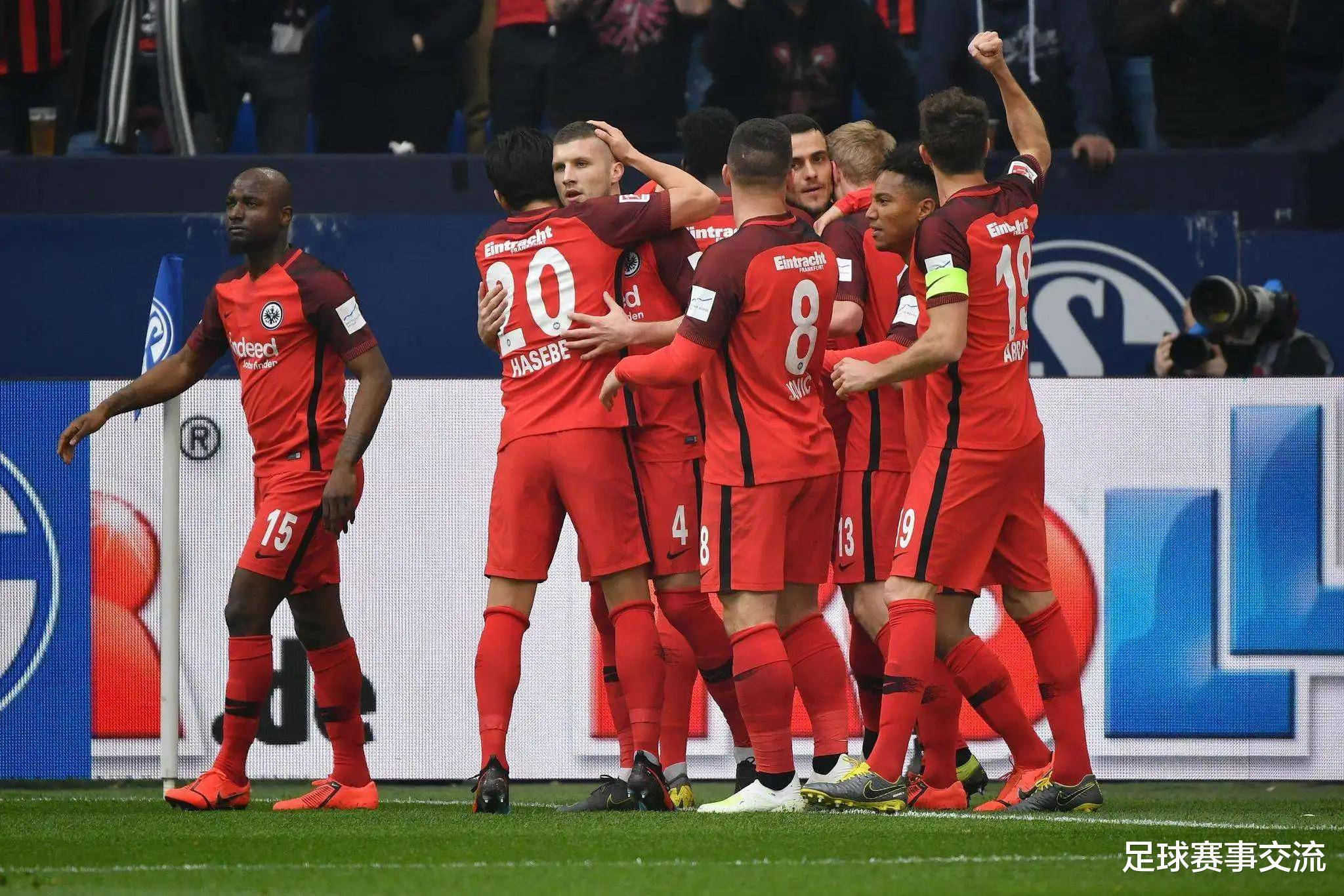 皇马力克意甲劲旅,巴黎圣日耳曼抢分出线 皇马力克意甲劲旅,巴黎圣日耳曼抢分出线