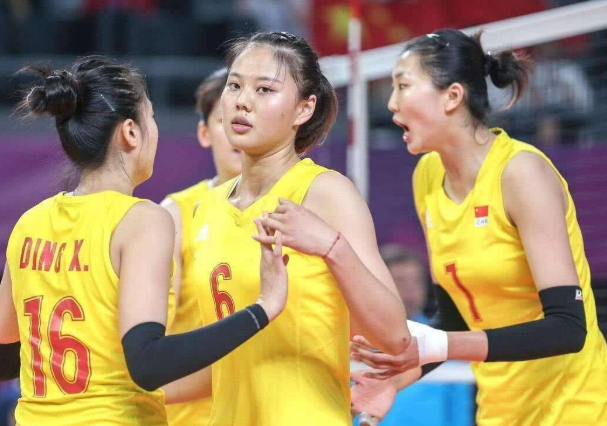 排球官方公布最新积分榜,悬念再起 排球官方公布最新积分榜,悬念再起